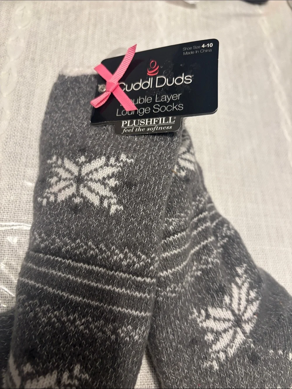 Cuddl Duds Gray Snowflake Grip double layer lounge socks